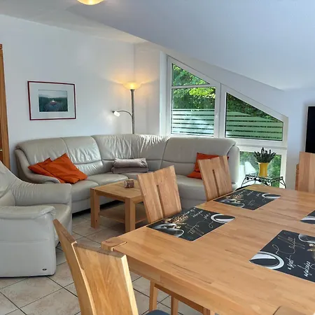 Haus Oie Idyll Mit Balkon 10 Minuten Zum Apartment Zinnowitz